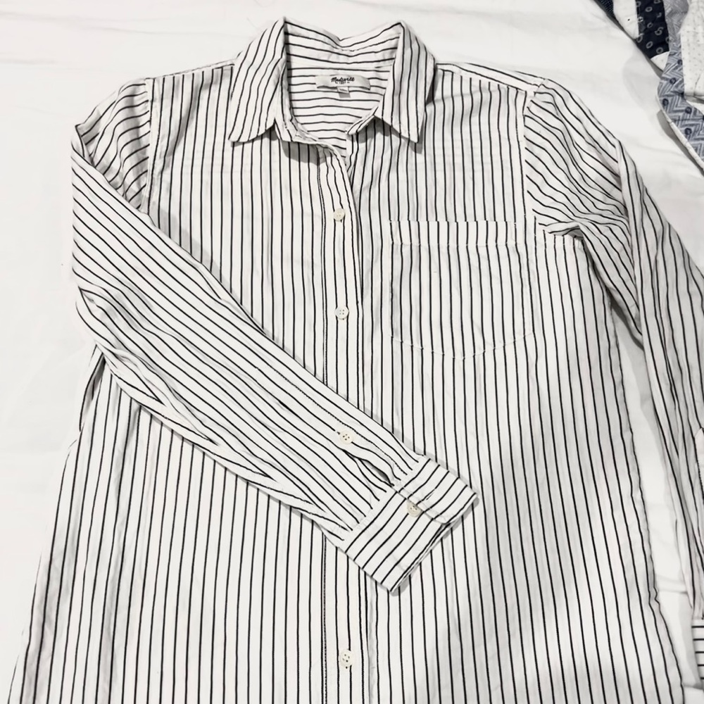 Madewell small 100% cotton button down.
